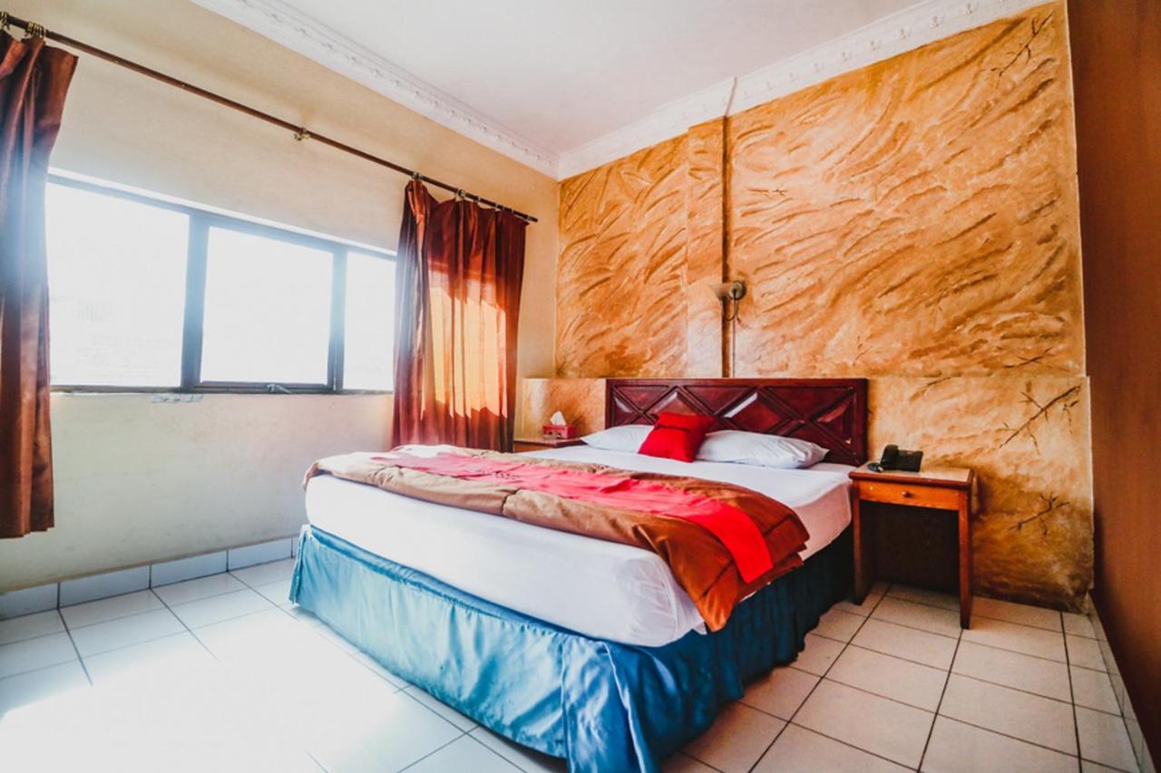 Reddoorz Plus Near Jambi Prima Mall Luaran gambar