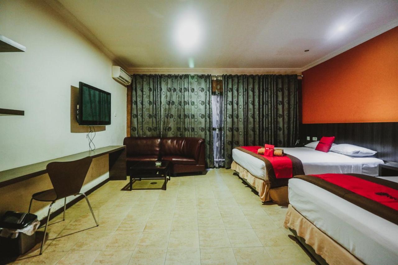 Reddoorz Plus Near Jambi Prima Mall Luaran gambar